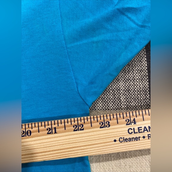 Disney Winnie the Pooh & Tigger Embroidered T shirt - Large - Picture 6 of 7